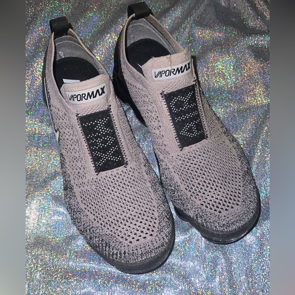 Nike Vapormax Flyknit Laceless - Picture 2 of 3